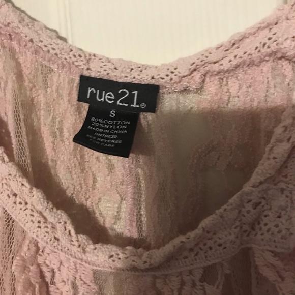 Rue 21 top - Picture 2 of 3